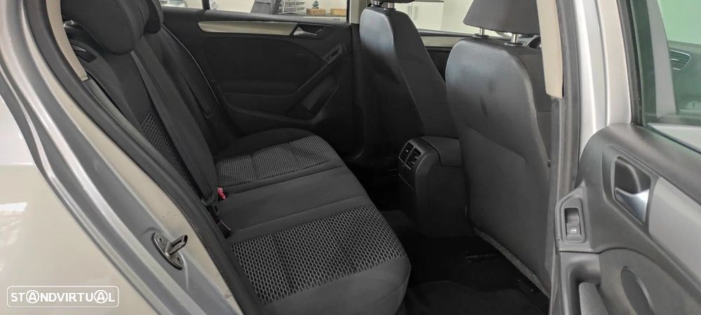 VW Golf 1.6 TDi Confortline - 21