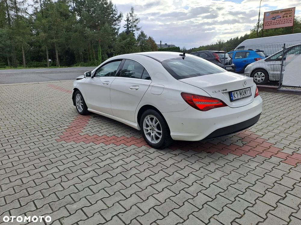 Mercedes-Benz CLA 180 7G-DCT - 3