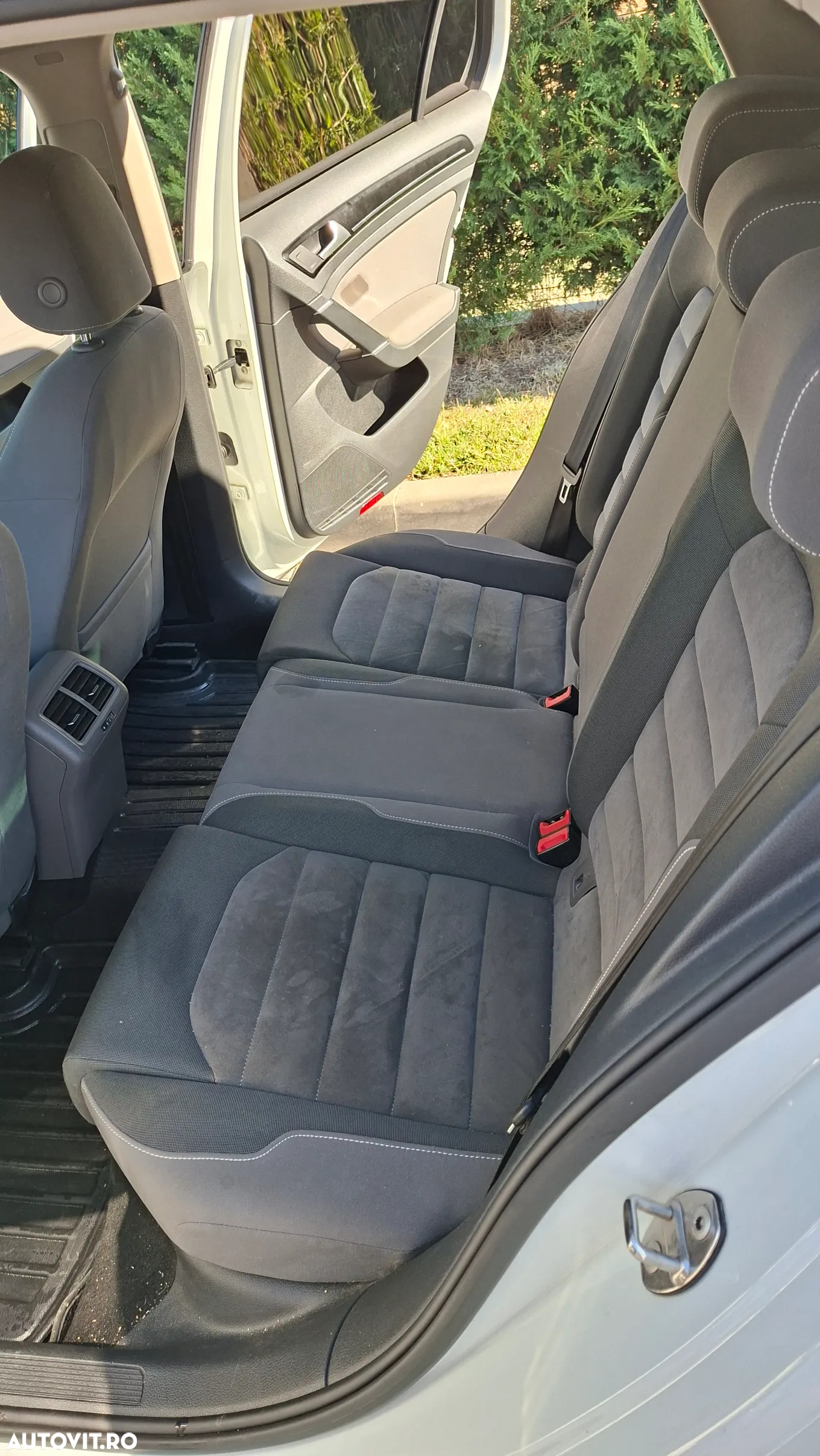 Volkswagen Golf 2.0 TDI DSG BMT Comfortline - 10