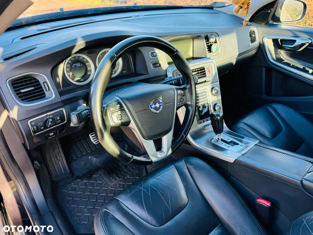 Volvo S60 D3 Geartronic Summum - 23