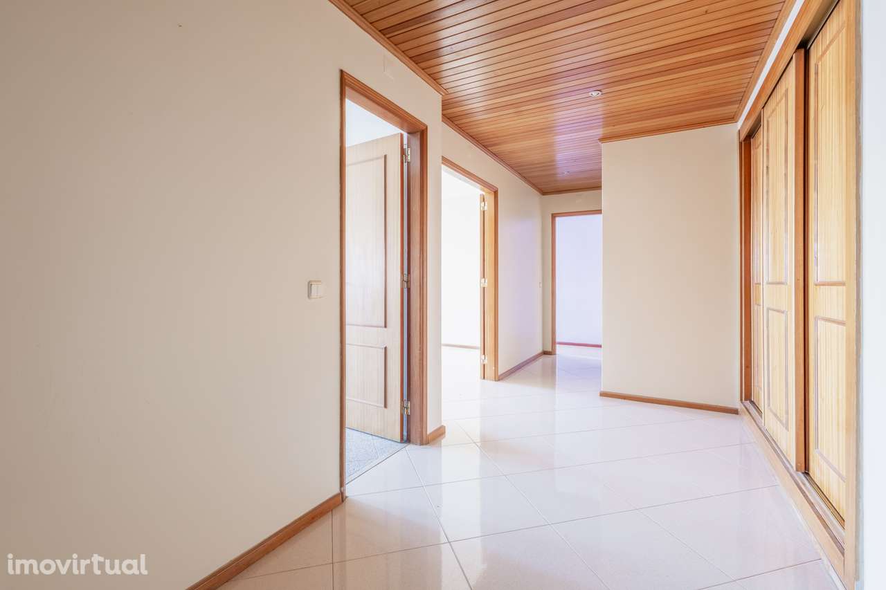 T1 80m² com varanda – Cavaleira (junto ao Hospital de Sintra) - Grande imagem: 2/40