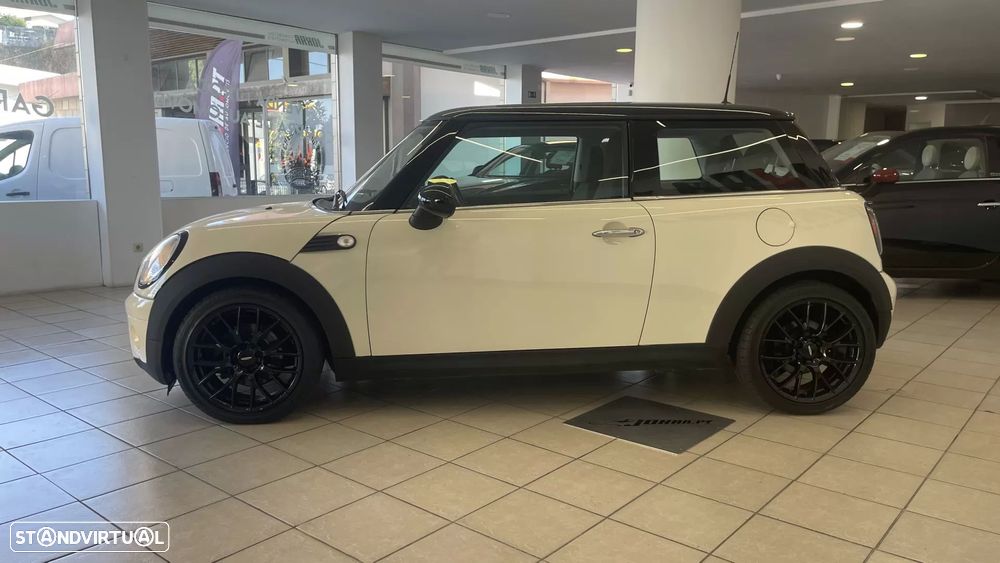 MINI 3 Portas One D - 5