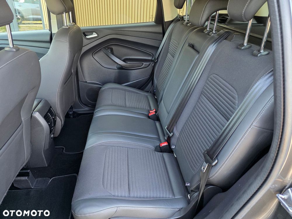 Ford Kuga - 16