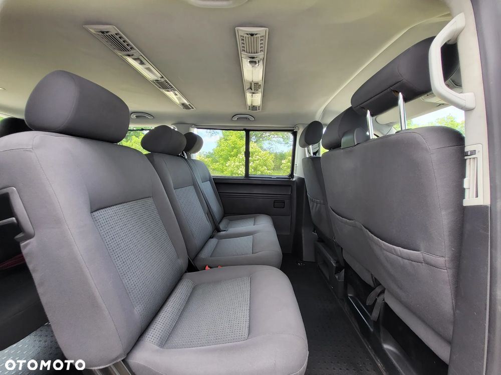 Volkswagen Caravelle - 14