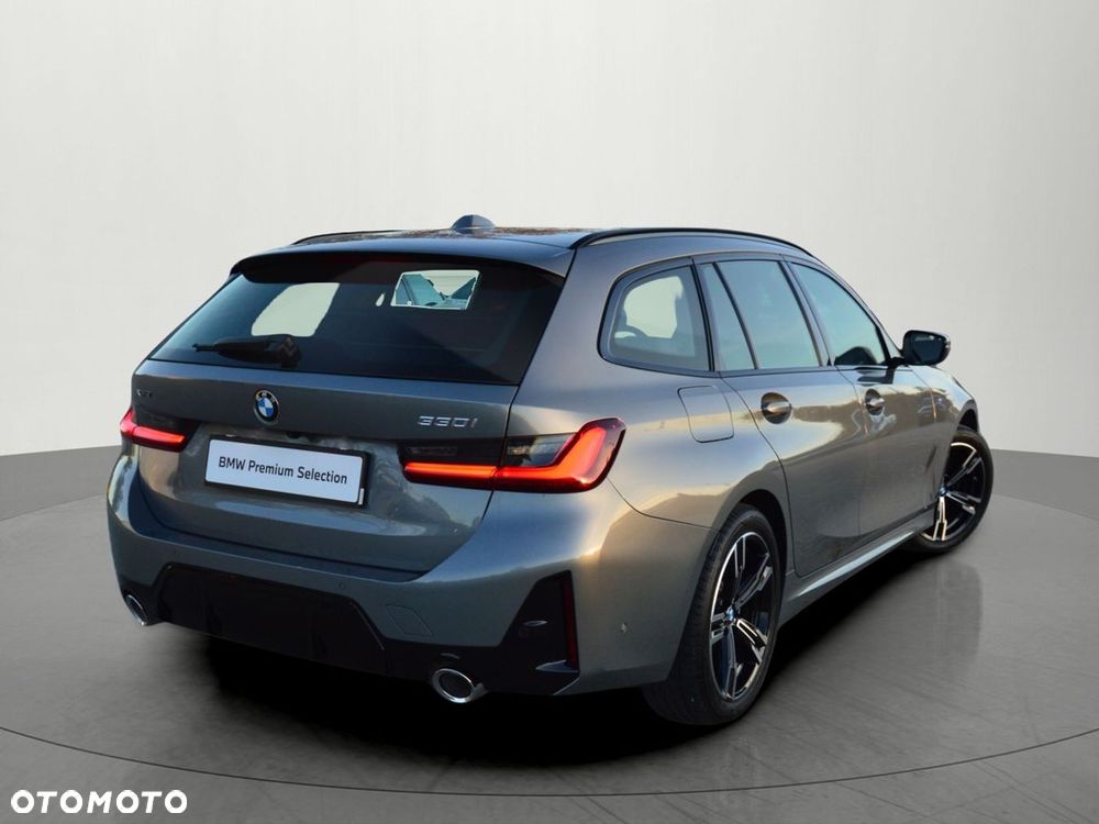 BMW Seria 3 330i M Sport - 6