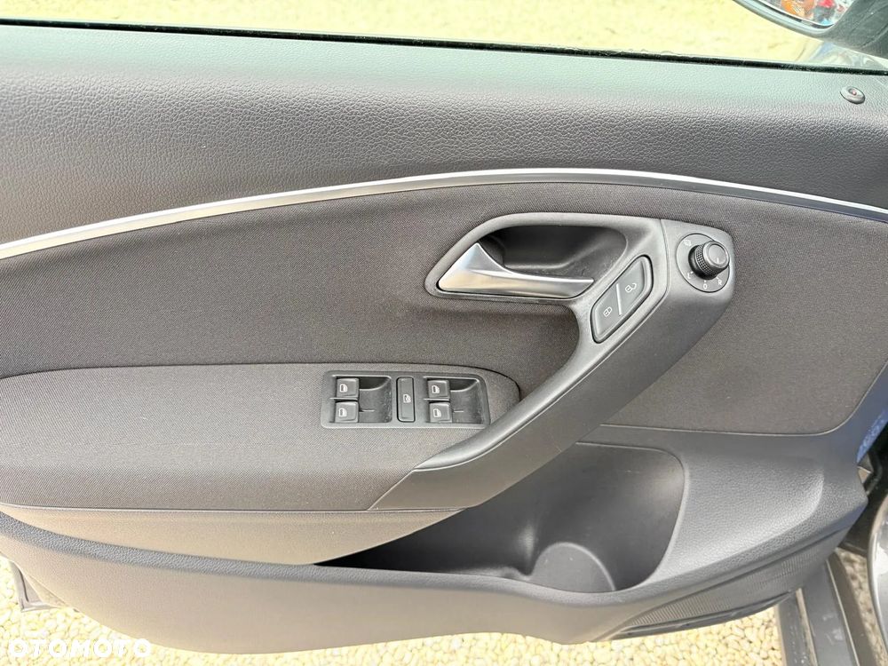 Volkswagen Polo 1.2 TSI Blue Motion Technology Allstar - 18