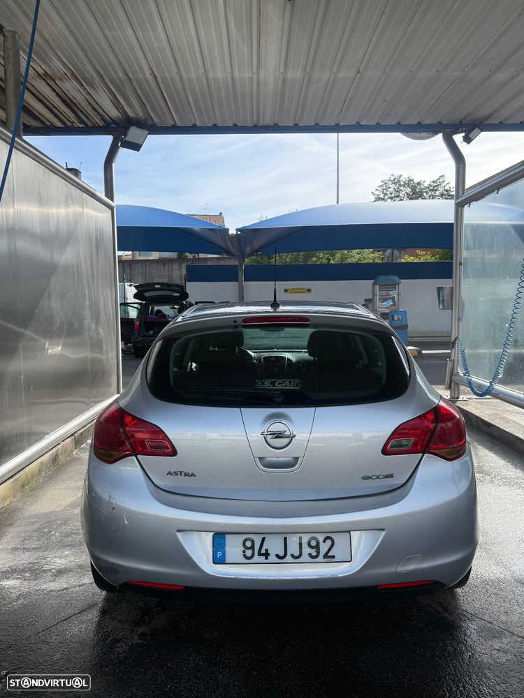 Opel Astra 1.3 CDTI Cosmo - 4