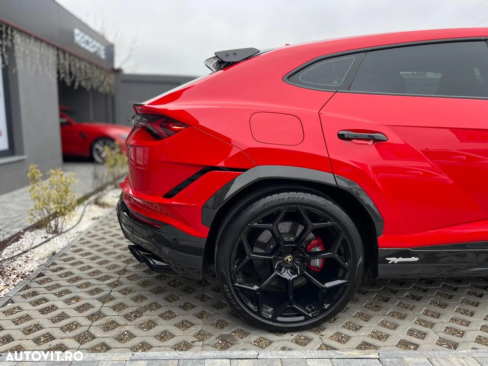 Lamborghini URUS - 8