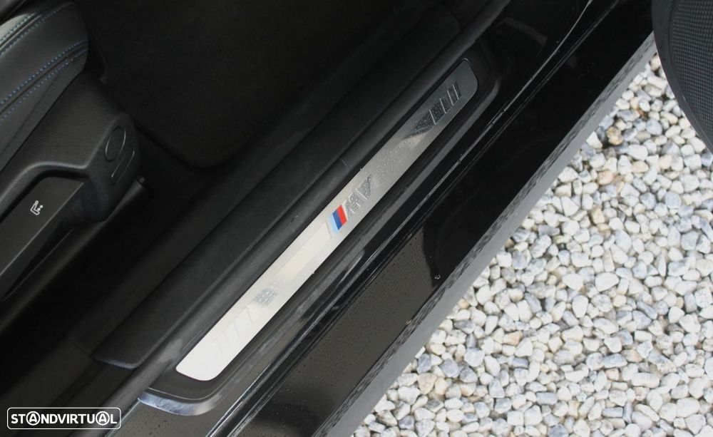 BMW i4 eDrive40 Desportiva M - 37