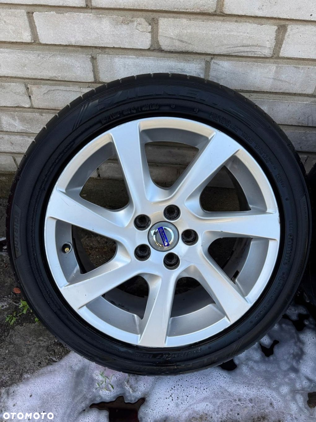 KOŁA FELGI OPONY VOLVO V60 S60 II 2013-2018 215/50 R17 31400291 5X108 - 3