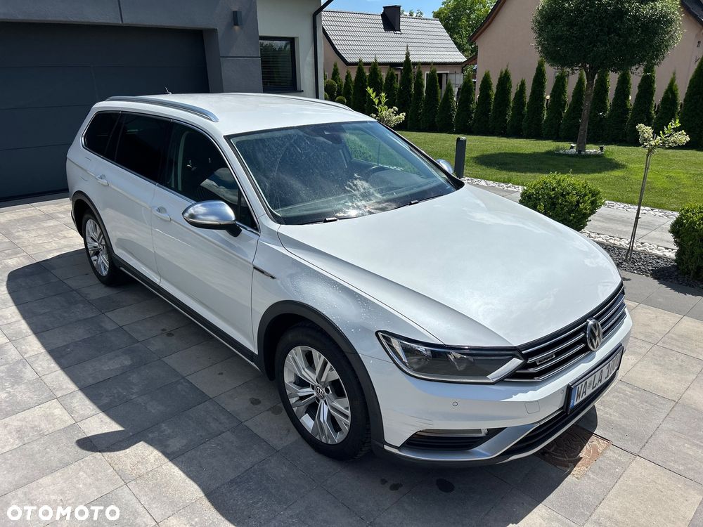 Volkswagen Passat Alltrack 2.0 TDI SCR DSG 4Motion - 3