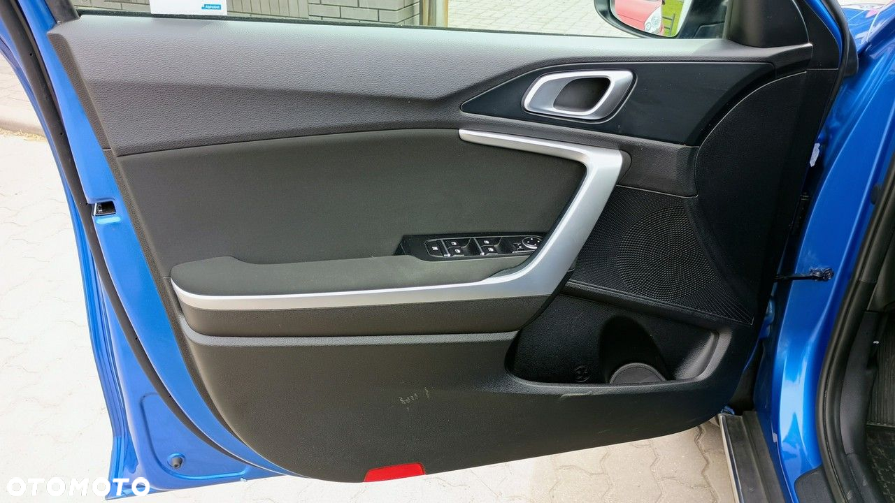 Kia XCeed 1.5 T-GDI M - 12