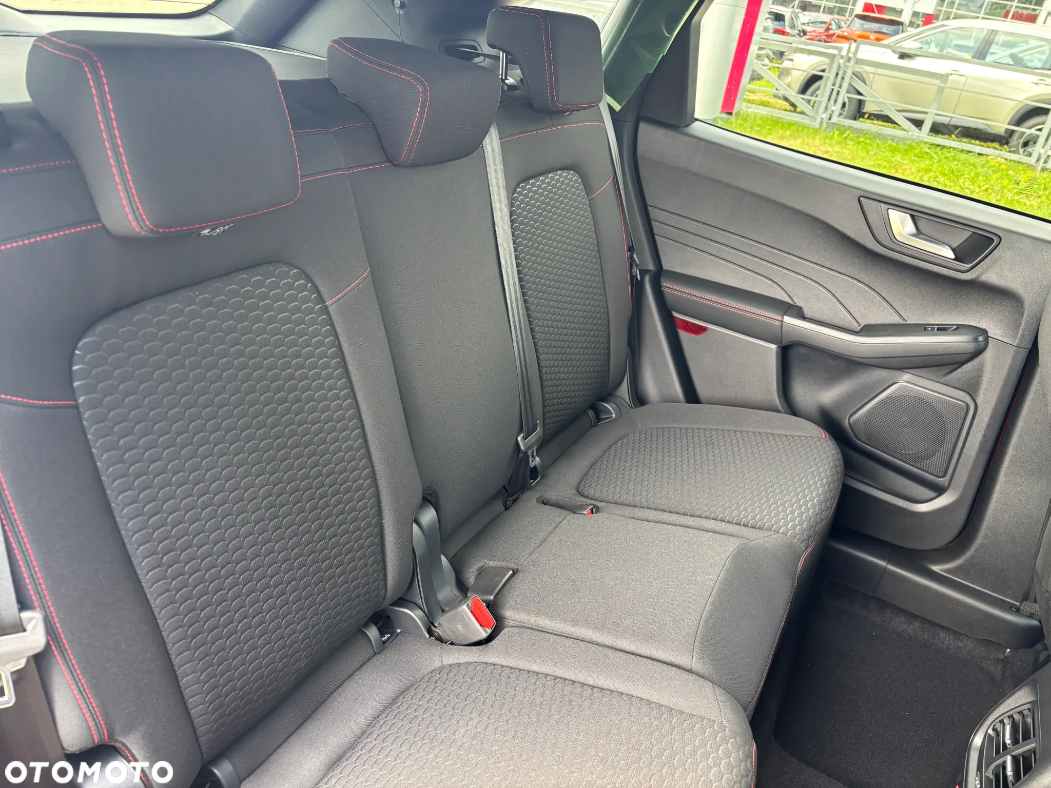 Ford Kuga 1.5 EcoBoost FWD ST-Line - 17