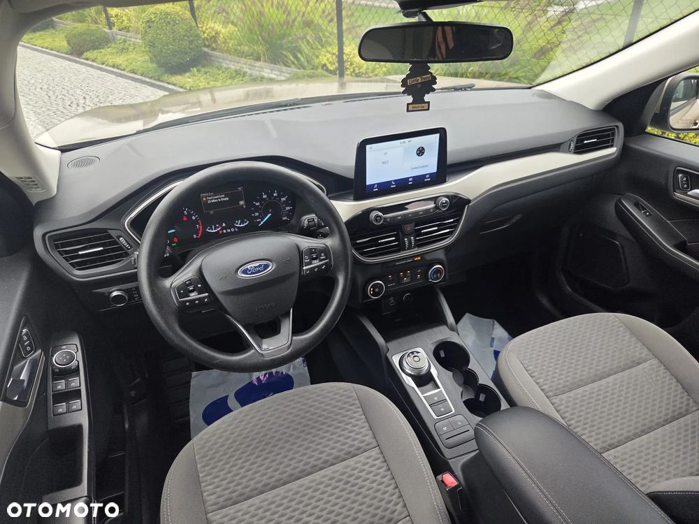 Ford Kuga 2022 photo 2