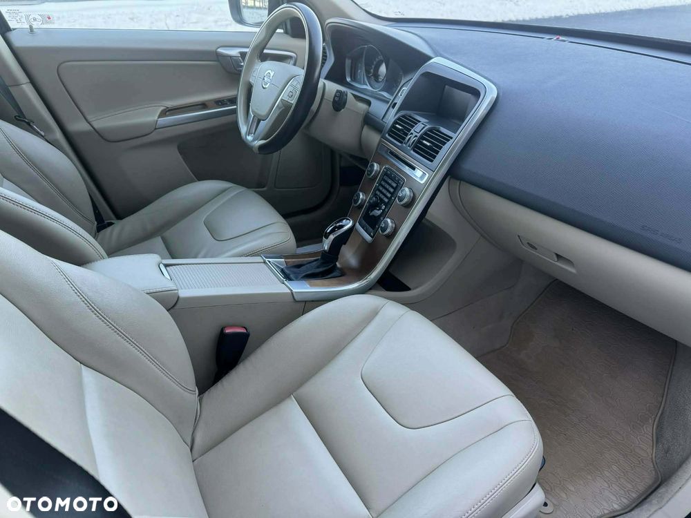 Volvo XC 60 D4 Drive-E Momentum - 11