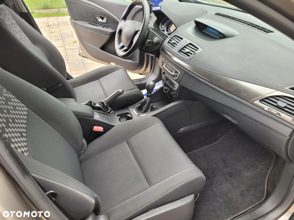 Renault Megane Grandtour ENERGY TCe 115 Start & Stop Authentique - 21