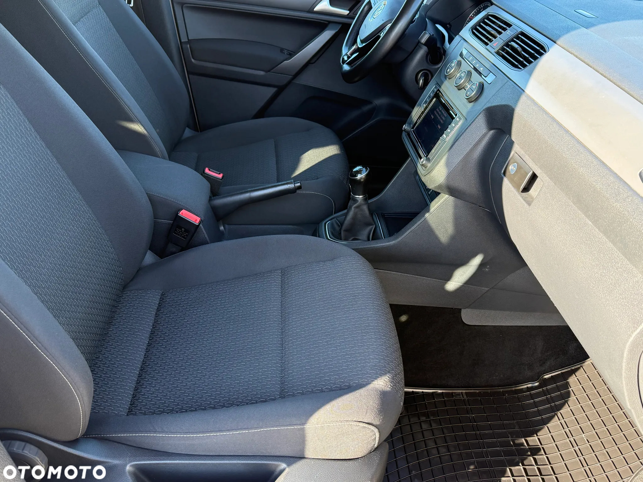 Volkswagen Caddy 2.0 TDI Comfortline - 12