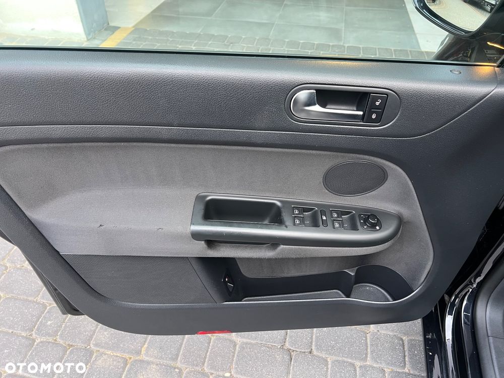 Volkswagen Golf Plus - 17