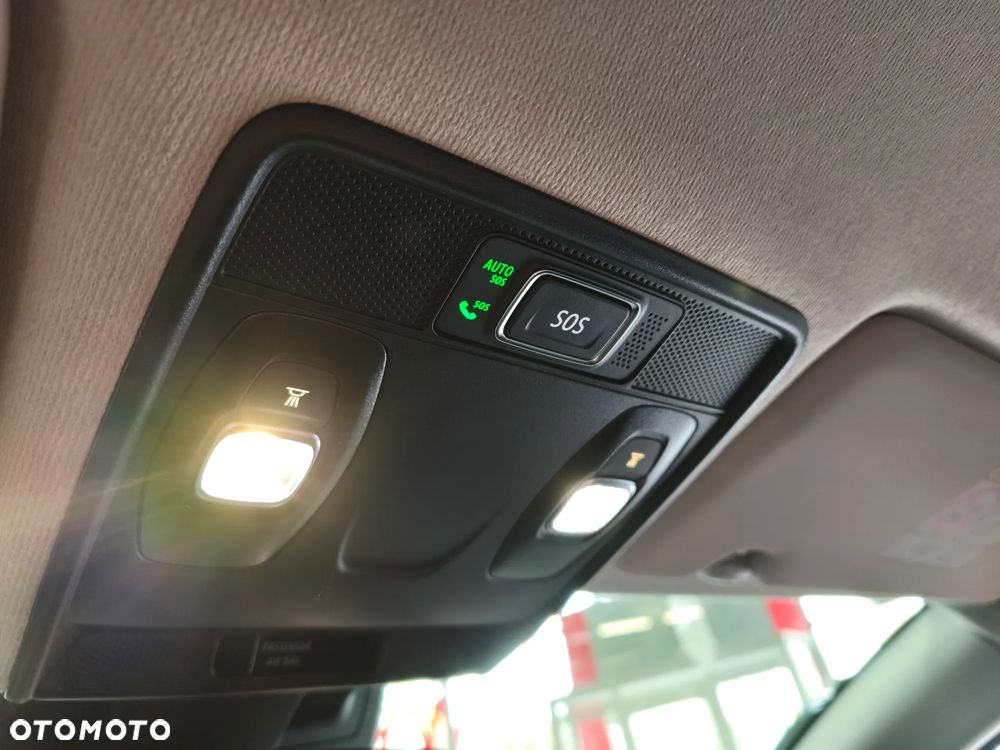 Mitsubishi Colt 1.0T Invite Style Cold - 14