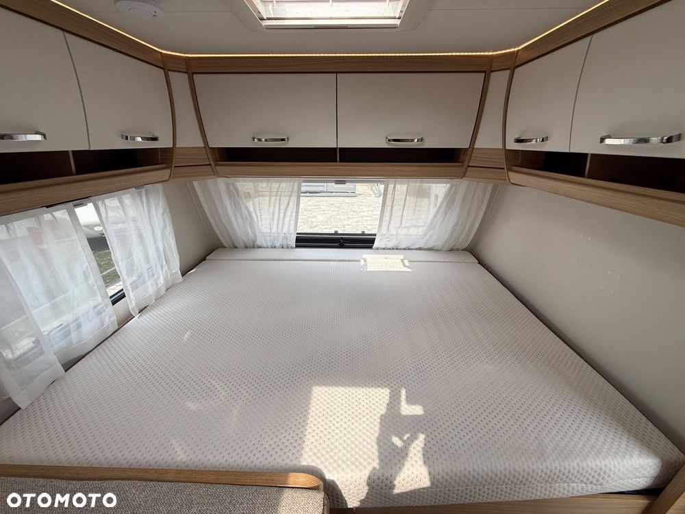 Dethleffs Camper 500 QSK Nomad Aero - 22