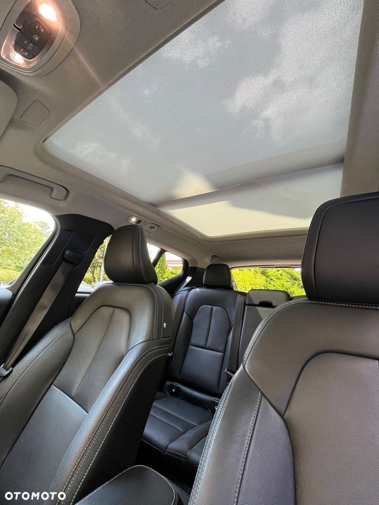 Volvo XC 40 T5 AWD Momentum (Intro Edition) - 27