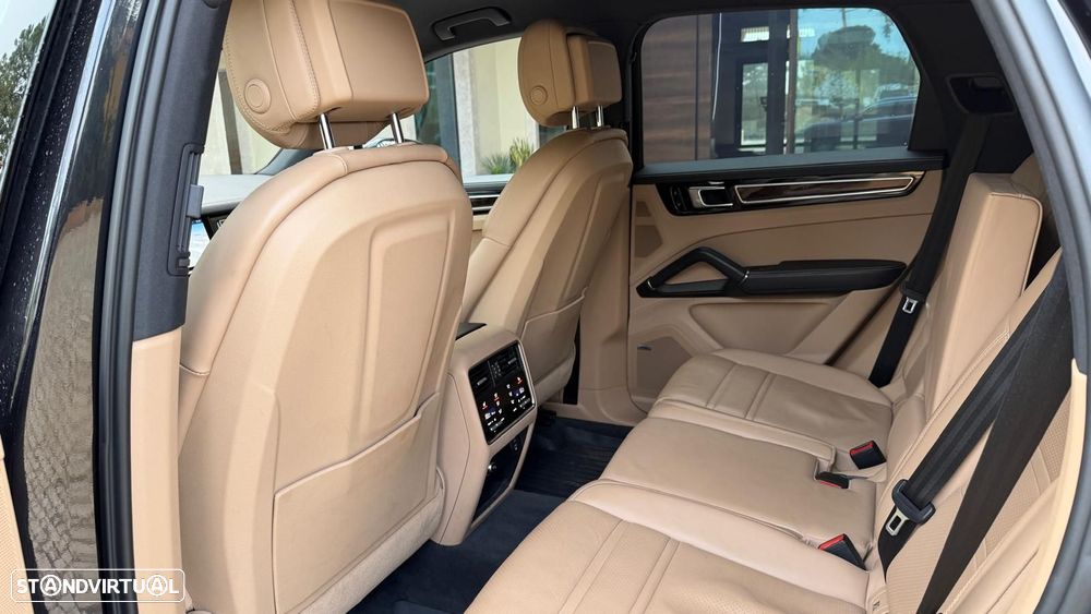Porsche Cayenne E-Hybrid - 10