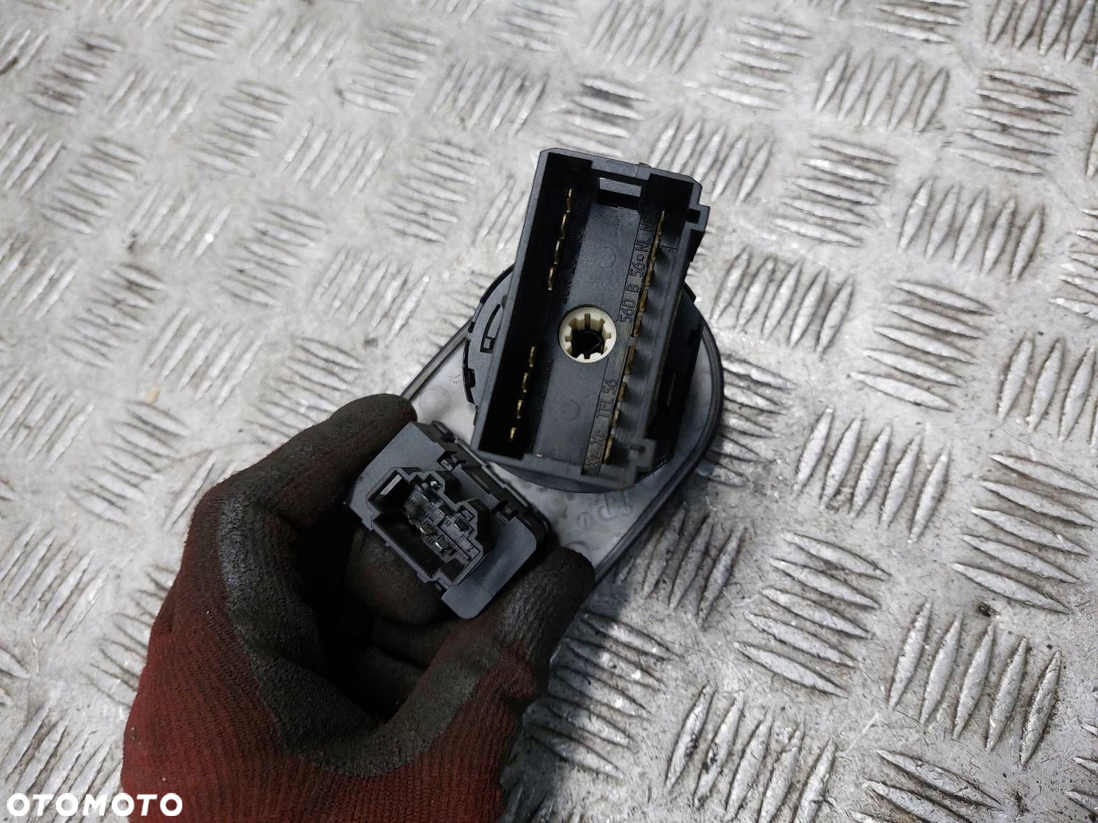 PRZEŁĄCZNIK ŚWIATEŁ SEAT IBIZA IV 6J1941531AK 6J0919094 - 4