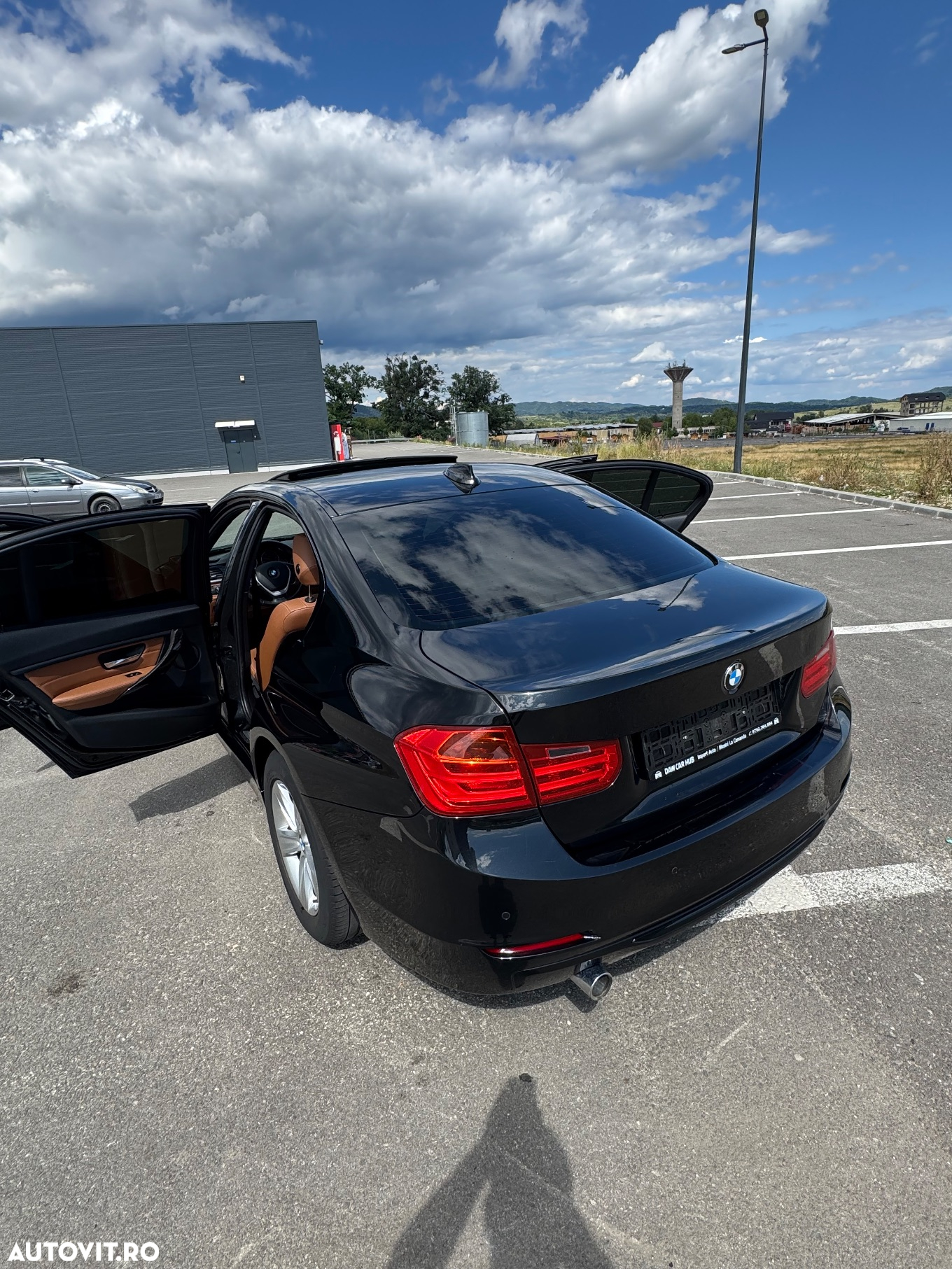 BMW Seria 3 320d Aut. Luxury Line - 11