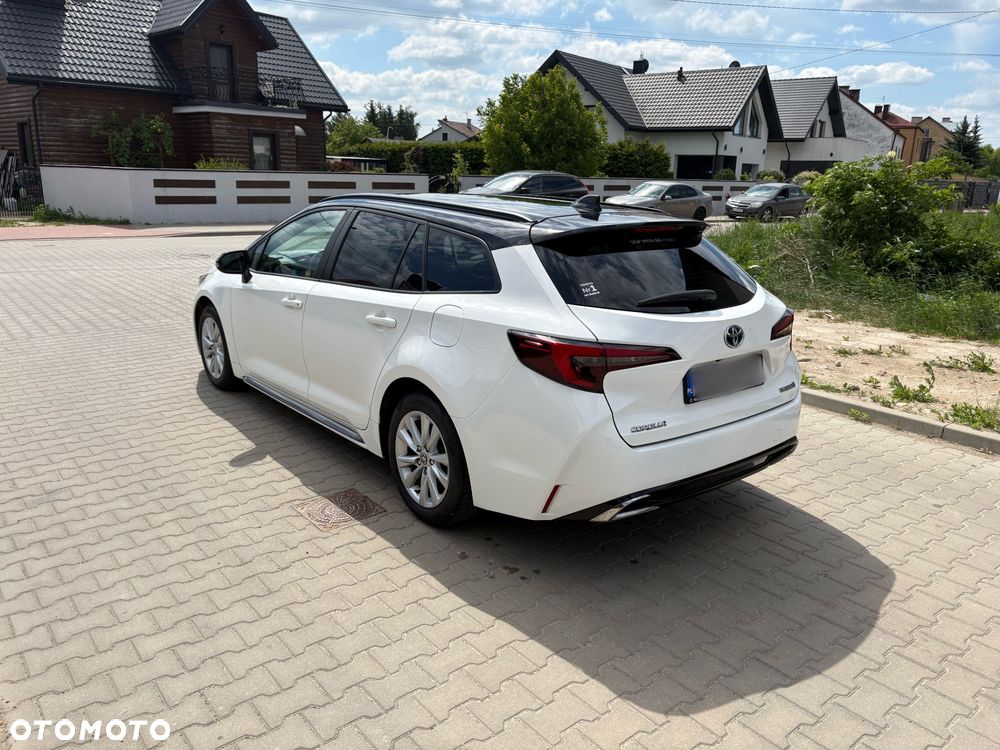 Toyota Corolla - 4
