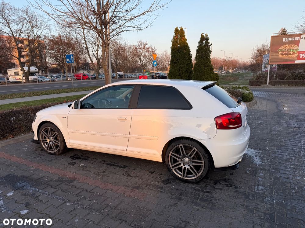 Audi A3 3-drzwiowe 1.6 TDI DPF S line Sportpaket - 10