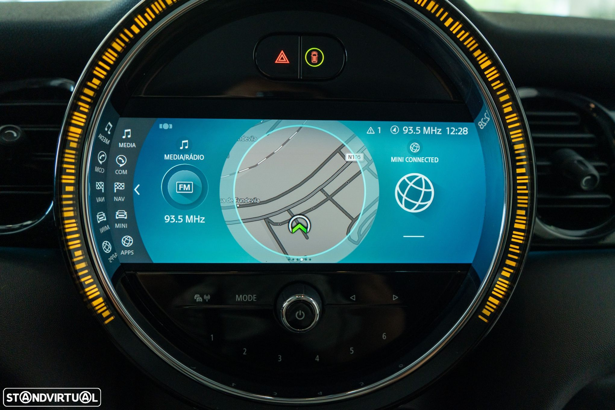MINI 3 Portas Cooper SE Premium Essential - 25