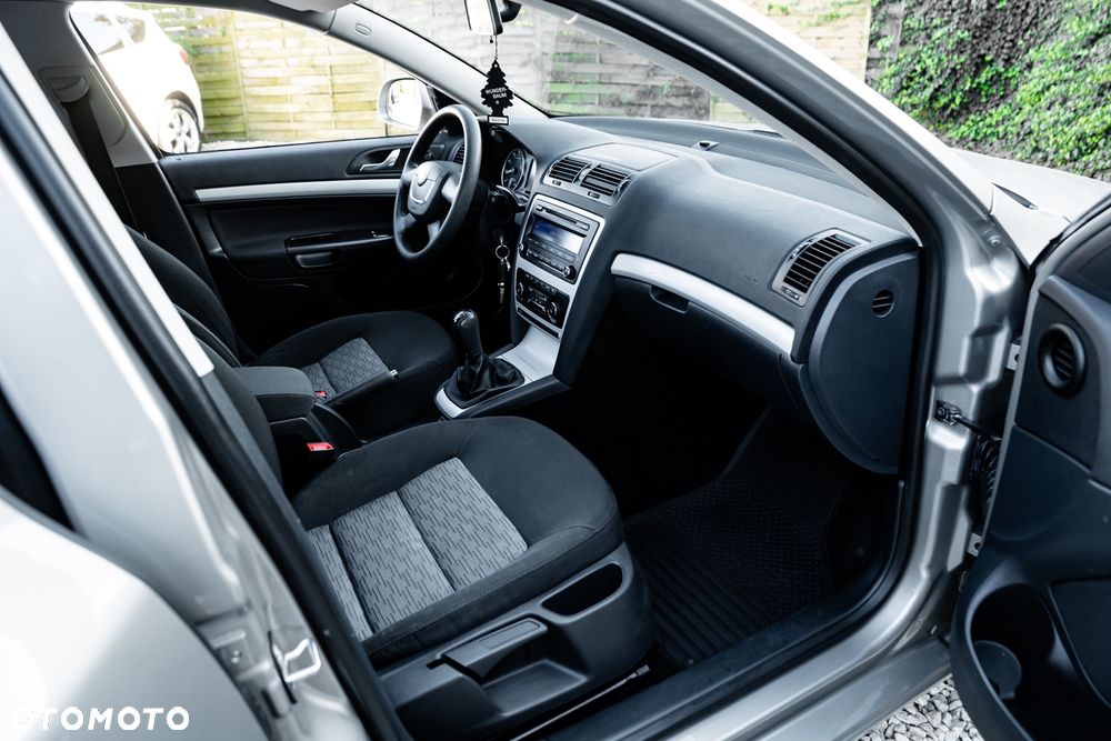 Skoda Octavia 1.6 - 23