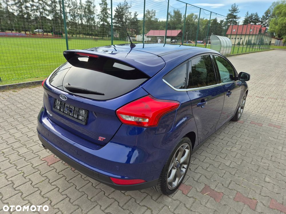 Ford Focus - 12