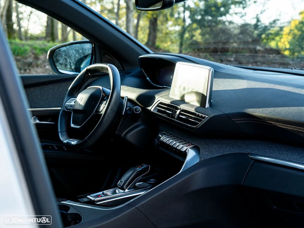 Peugeot 3008 1.2 PureTech GT Line EAT6 - 18