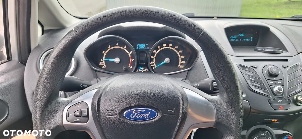 Ford Fiesta 1.25 Trend EU5 - 11