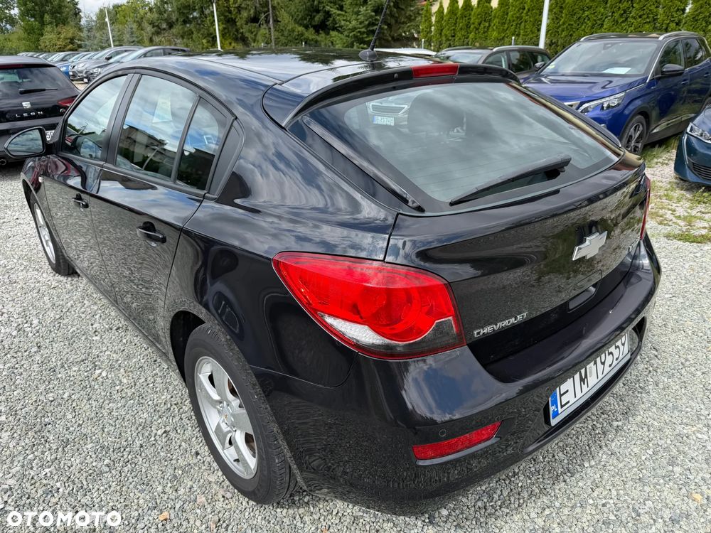Chevrolet Cruze 1.8 LT - 13