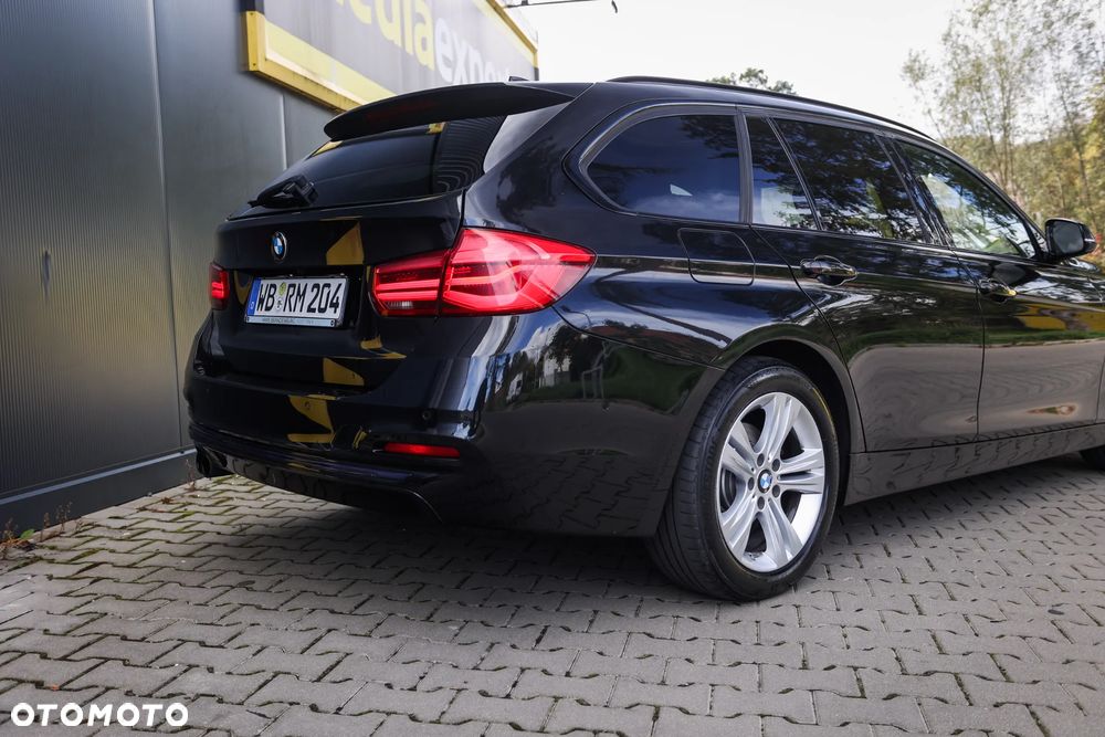 BMW Seria 3 320d xDrive Luxury Line sport - 13