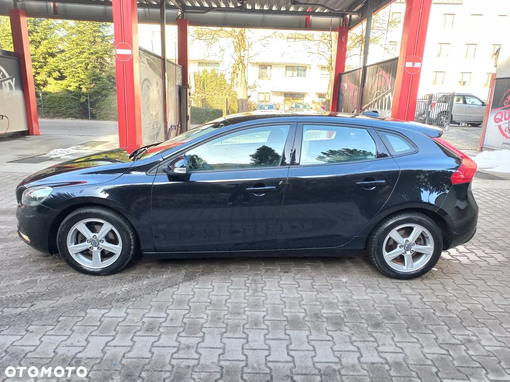 Volvo V40 D2 Momentum - 3