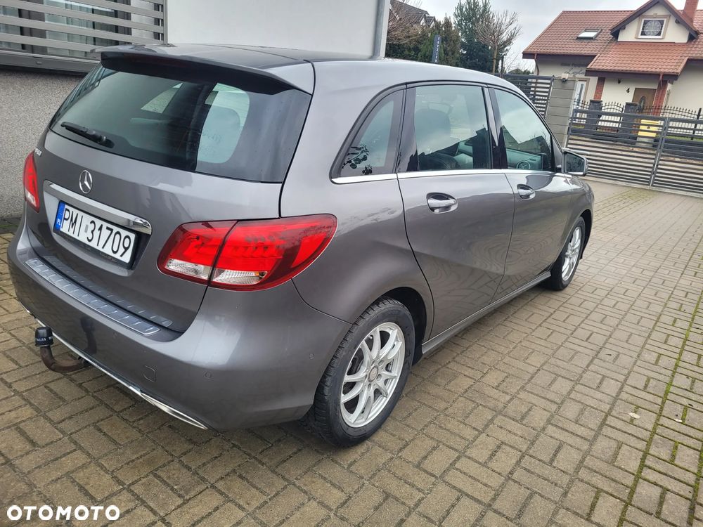 Mercedes-Benz Klasa B 180 UrbanStyle Edition - 4