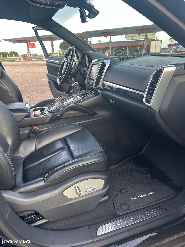 Porsche Cayenne - 9