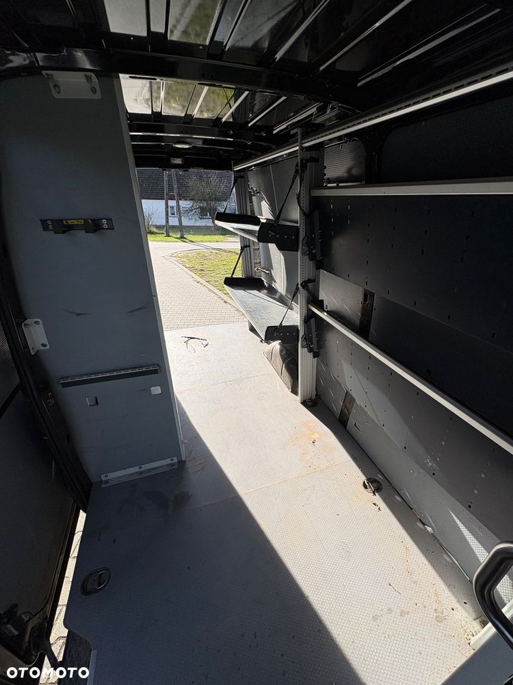 Iveco Daily 35S12 L3H2 2020r ŁADNY! Zabudowa, regały! Uszkodzony silnik - 12