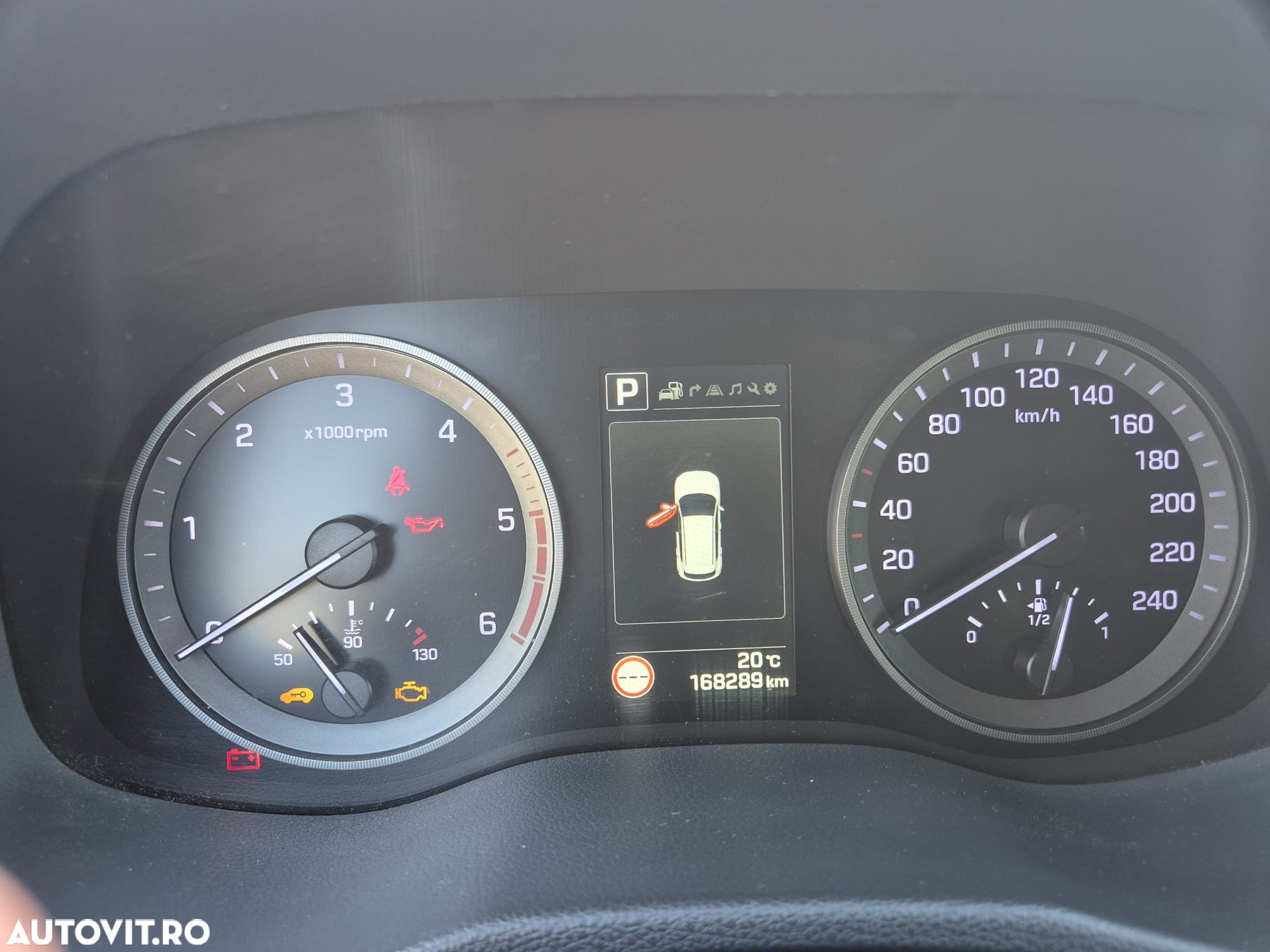 Hyundai Tucson 2.0 CRDI 4WD 6AT Premium+ - 13