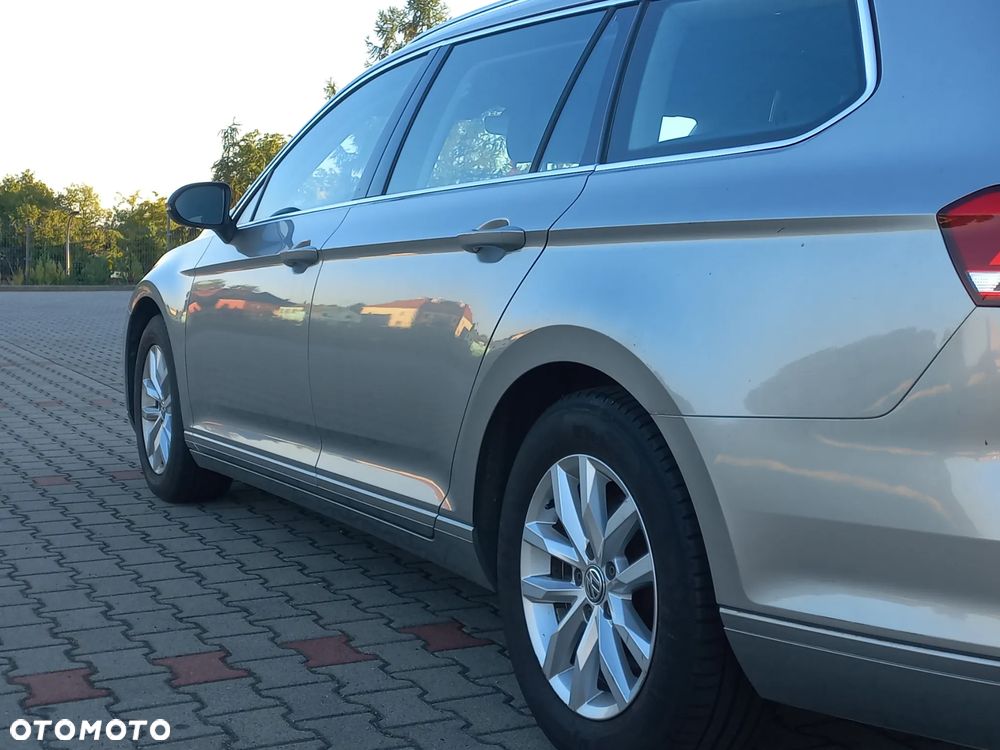 Volkswagen Passat - 9