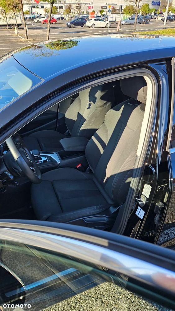 Audi A4 Limousine 35 TFSI S tronic - 4