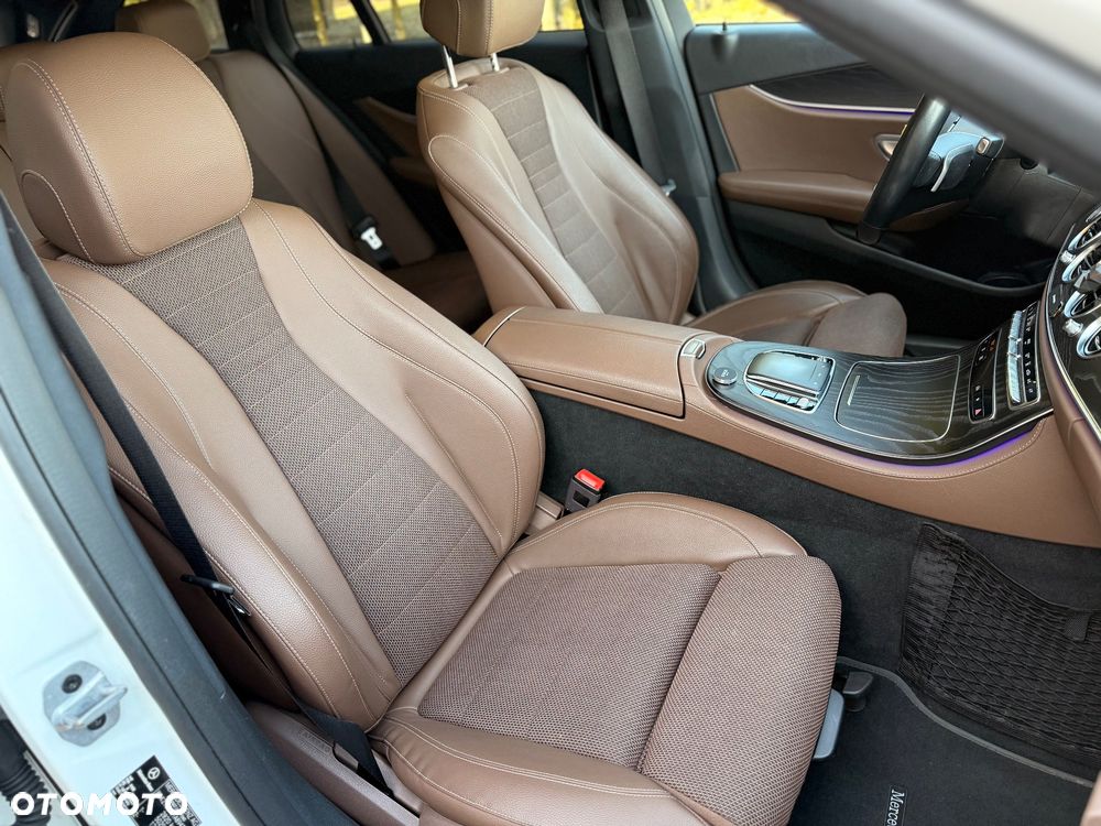Mercedes-Benz Klasa E 300 de 9G-TRONIC - 28