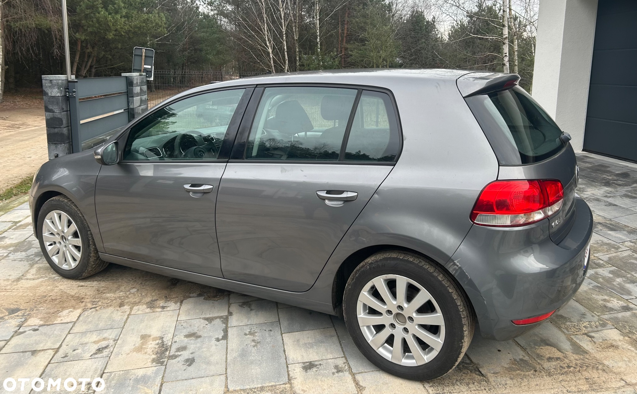 Volkswagen Golf - 2