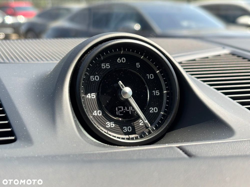 Porsche Cayenne - 25