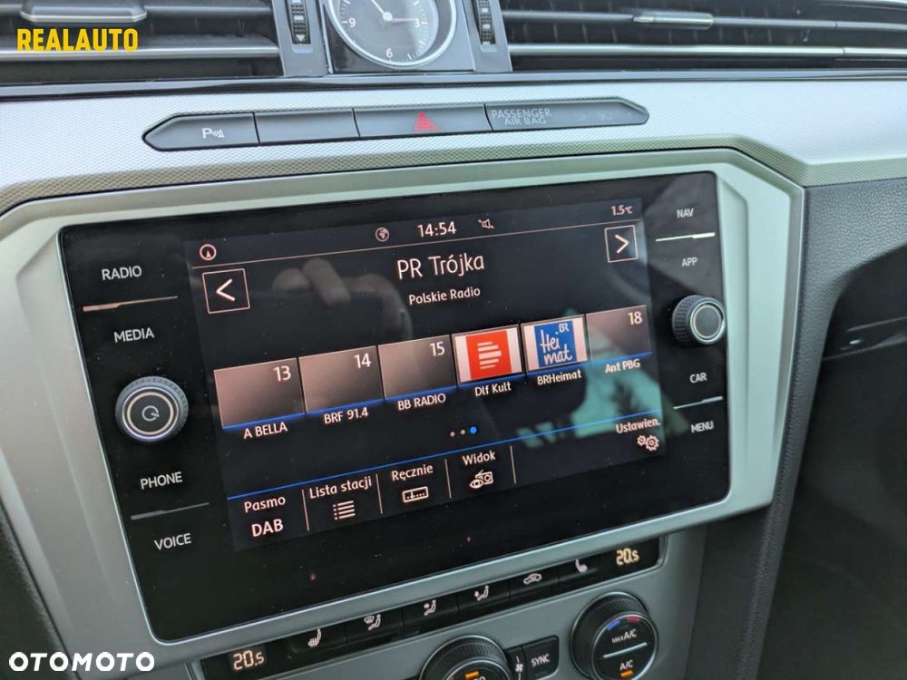 Volkswagen Passat - 16