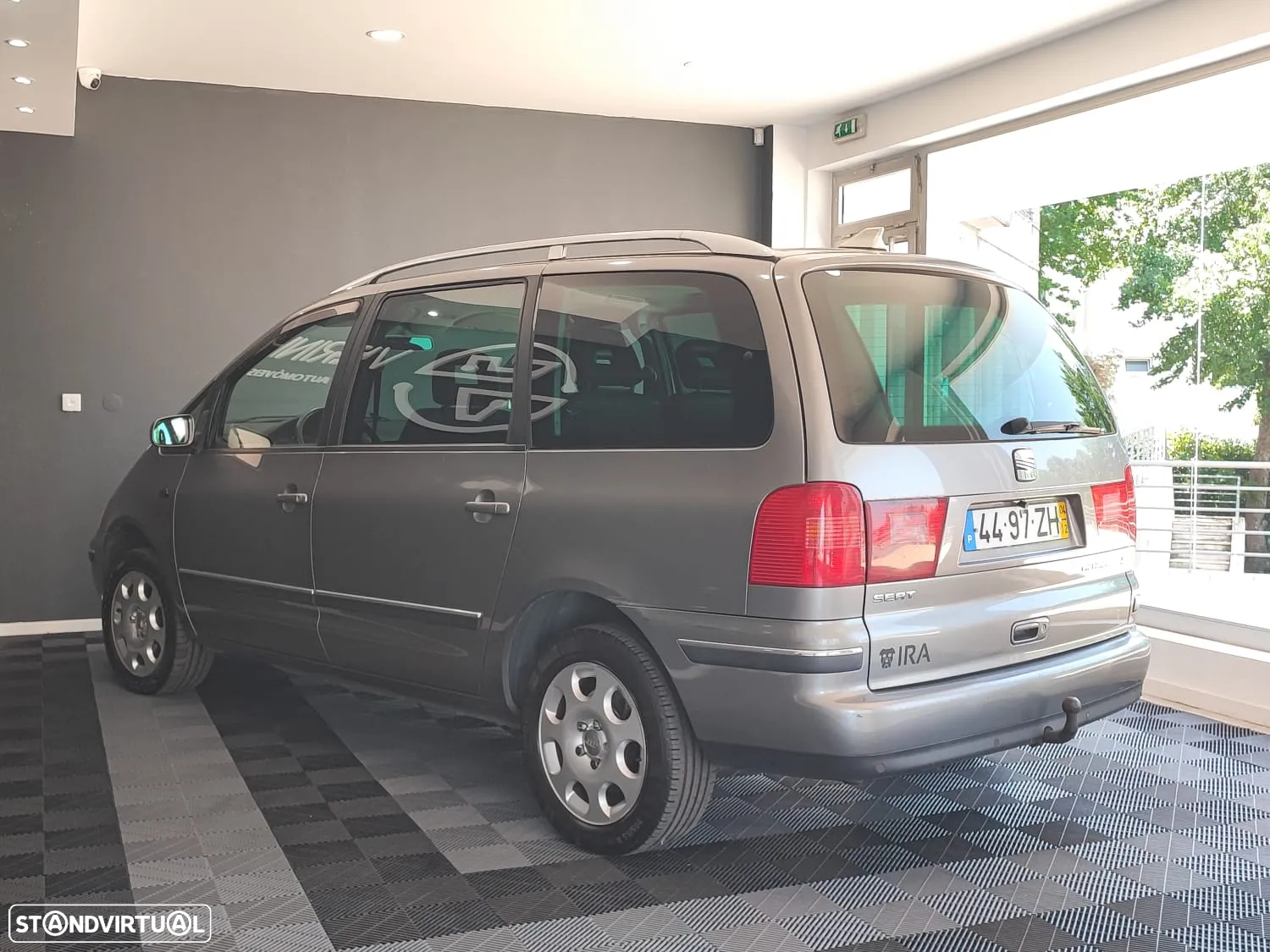 SEAT Alhambra 1.9 TDI Sport 4-Motion - 12