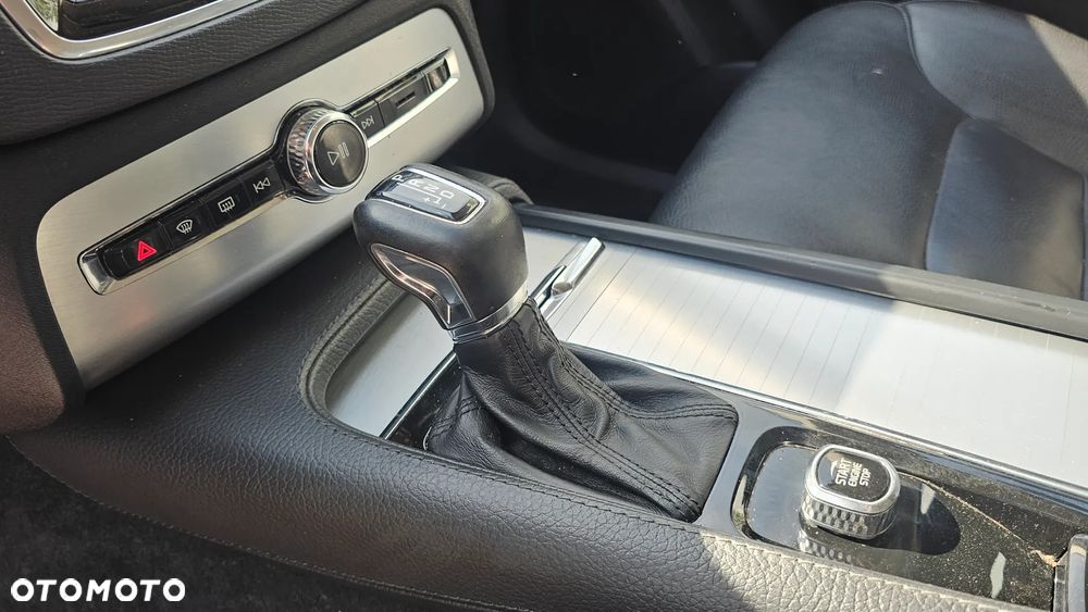 Volvo XC 90 D4 Geartronic Momentum - 10
